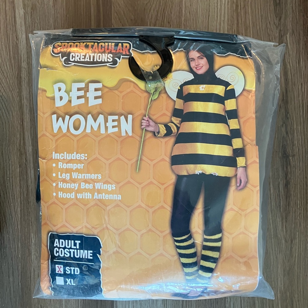 🎃🎭 NWOT Spooktacular Creations Bee Woman Costume - Black and Yellow